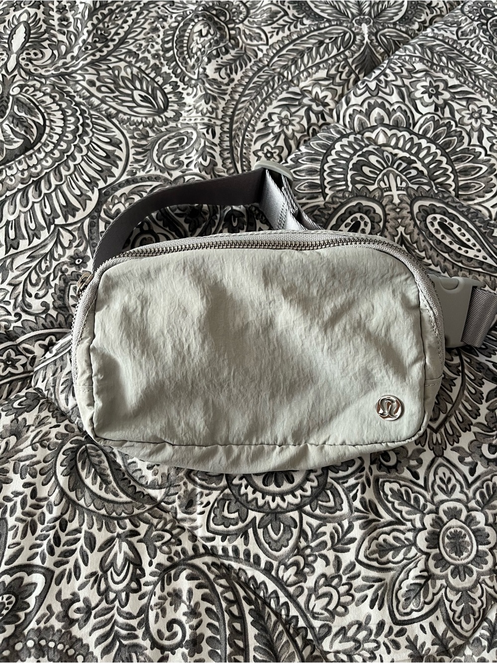 lululemon athletica Light Gray Waist Pack with Silver Logo